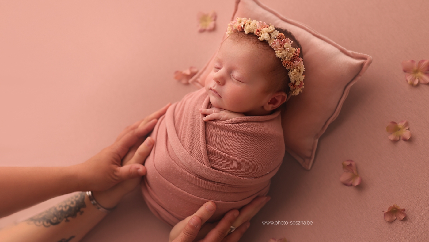 Laura Soszna photographe grossesse et nouveau-né en Belgique